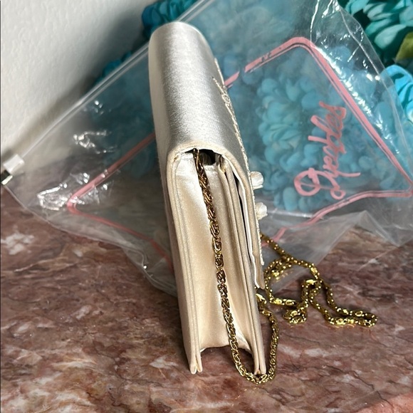DYEABLES 50’s Gold Satin Lace Roses Gold Chain Beaded Clutch Never Used - Picture 6 of 13
